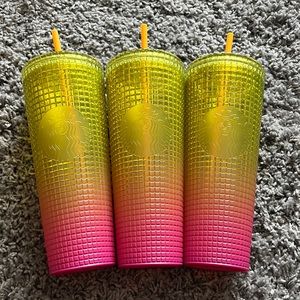 Starbucks Neon Yellow Lemon
And Pink Grid Cold Cup Tumbler
24oz Venti NWT